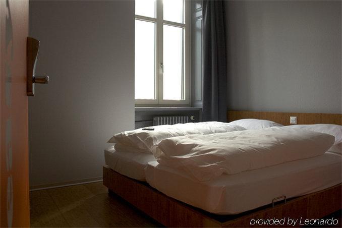 Easyhotel Basel - Self Service And Self Check-In Værelse billede