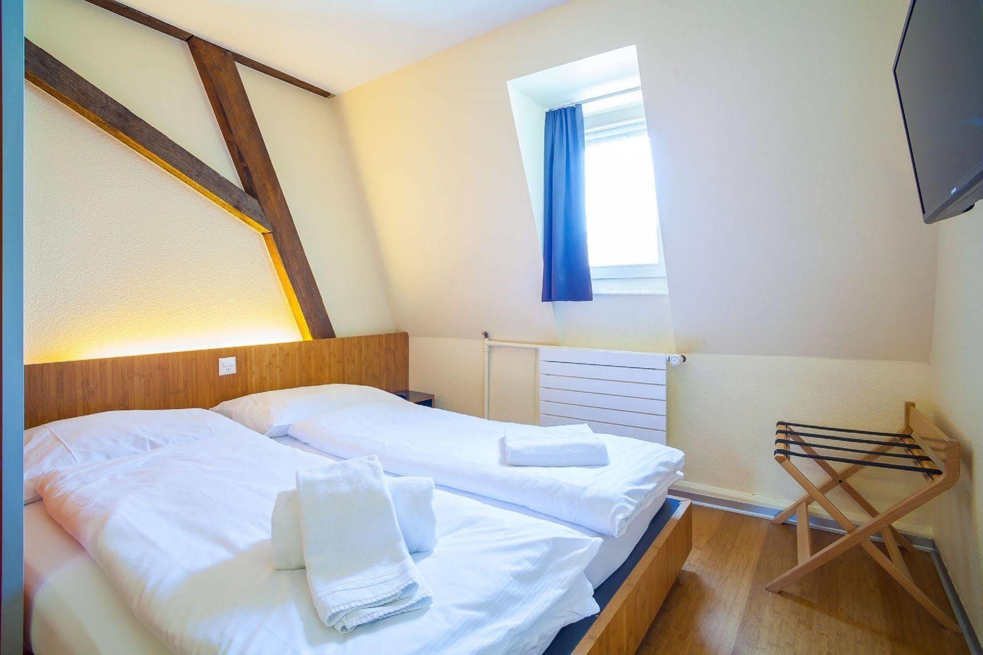 Easyhotel Basel - Self Service And Self Check-In Eksteriør billede