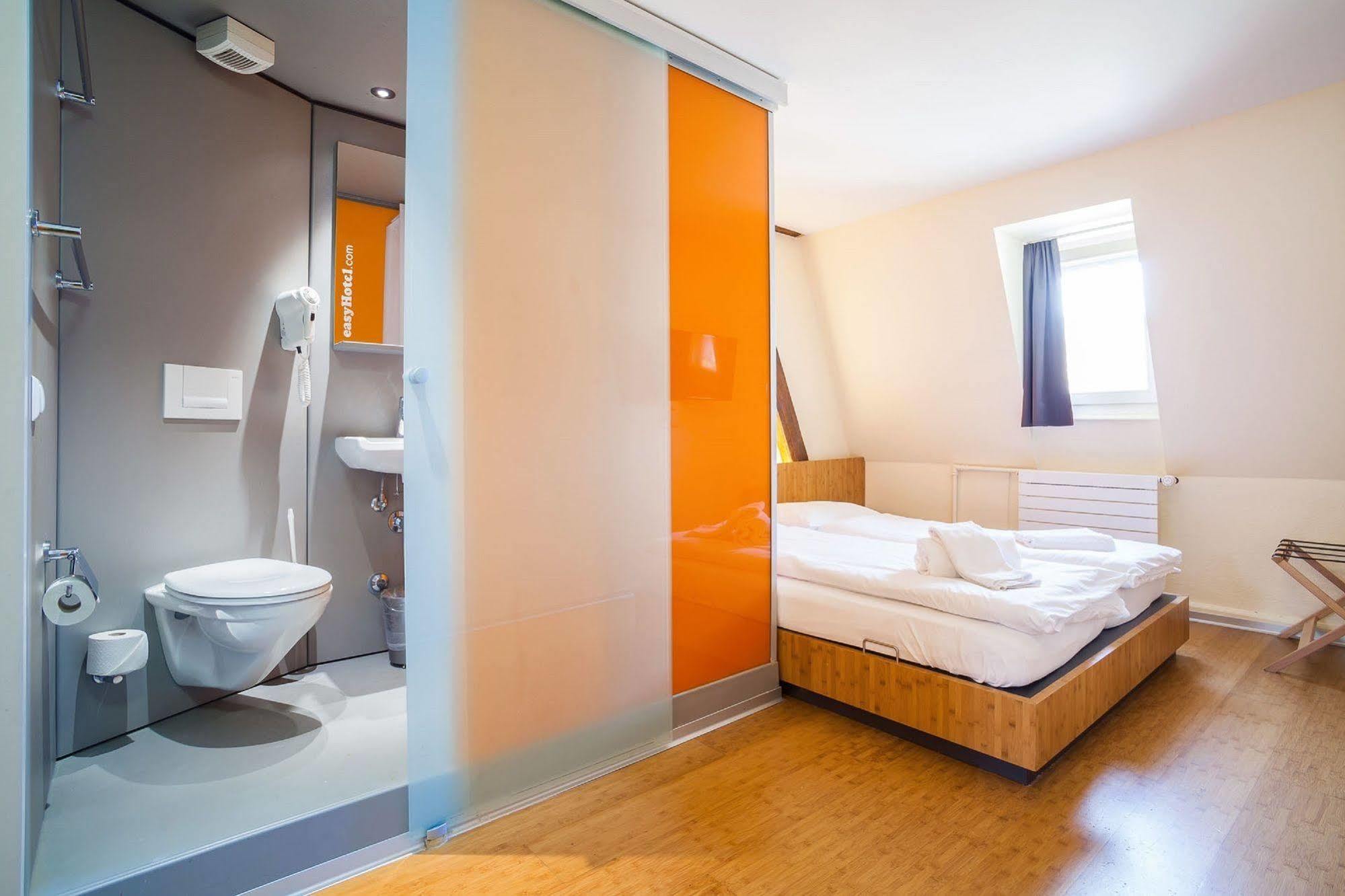 Easyhotel Basel - Self Service And Self Check-In Eksteriør billede